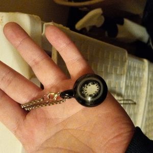 Unisex glass blown pendant with chain